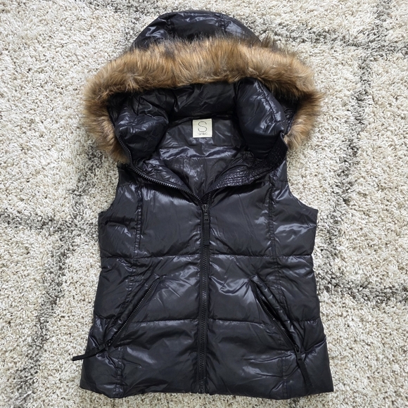 S13 Faux-Fur-Trim Hooded Down Black Vest - Picture 2 of 8